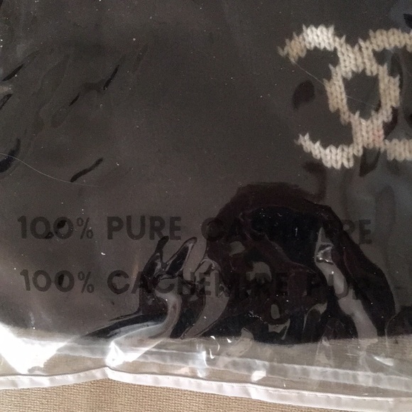 CHANEL 100% cashmere !! turtle neck sweater ! - Picture 4 of 10